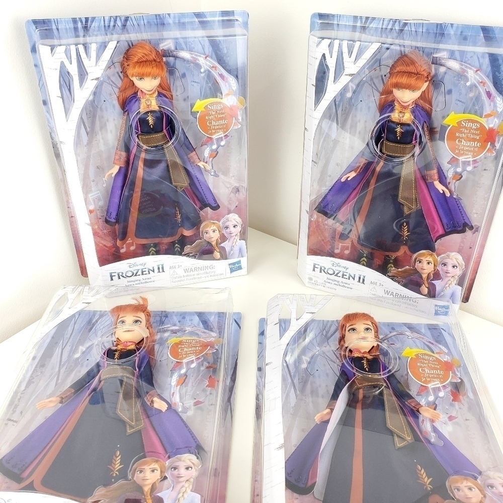 Disney Frozen Singing Anna Doll with Music Wearing a Purple Dress Set of 4 packs